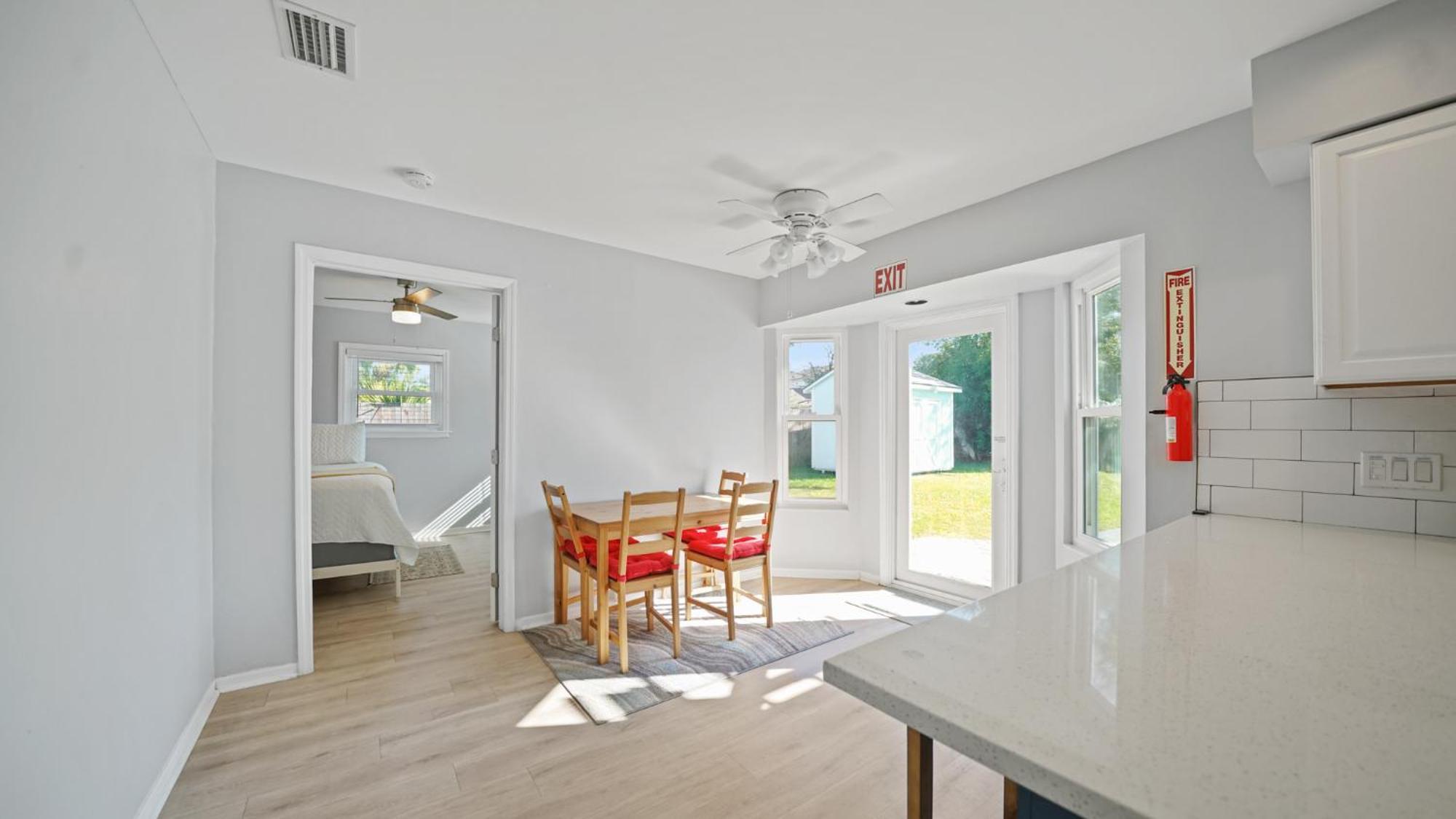 Jacksonville Beach Home - Walk To Beach, Bars & Restaurants - Pet Friendly 외부 사진